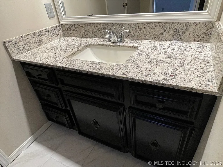 3925 E 60th Pl — Photo 26