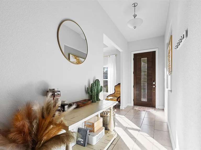12140 Goliad Ln — Photo 5