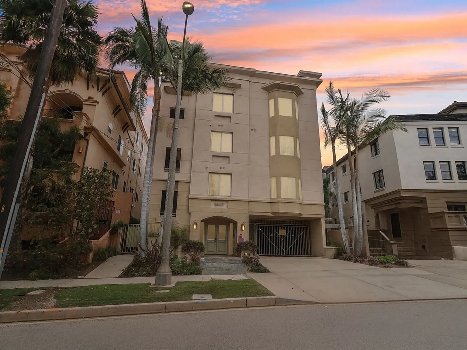 16117 Sunset Blvd — Photo 3