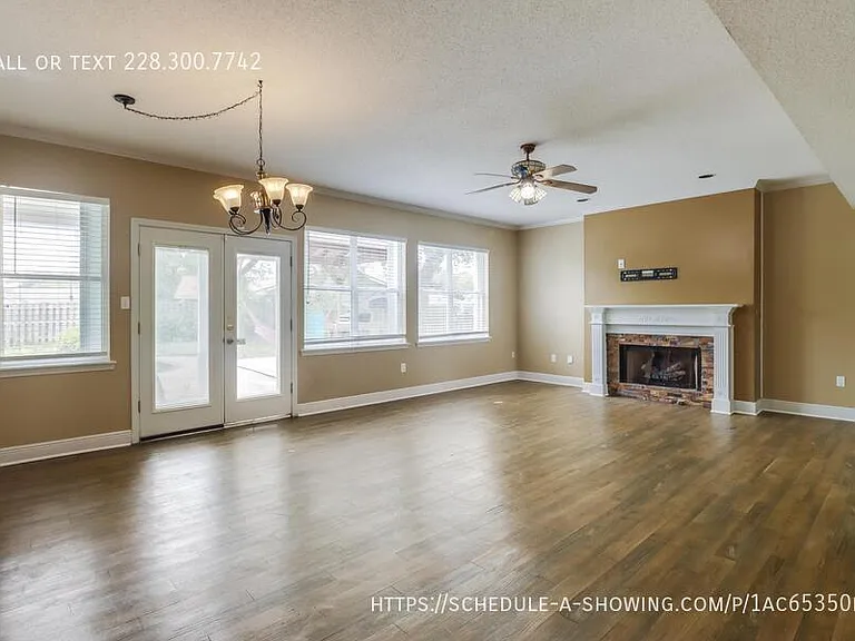 2073 Stone Bridge Dr — Photo 13