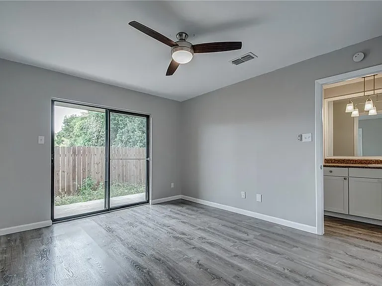 4307 S 1st St #108 — Photo 3
