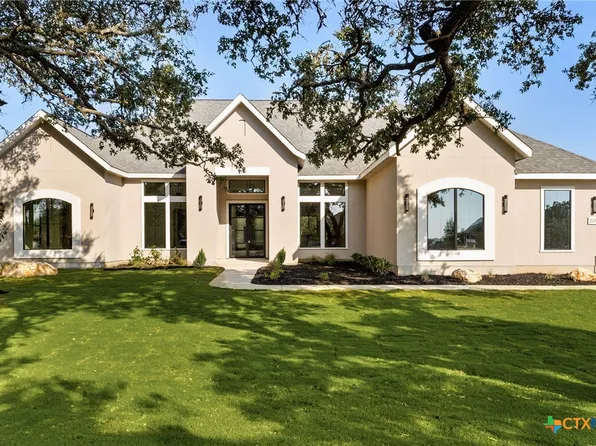 611 Parkview Pl, Canyon Lake, TX 78133