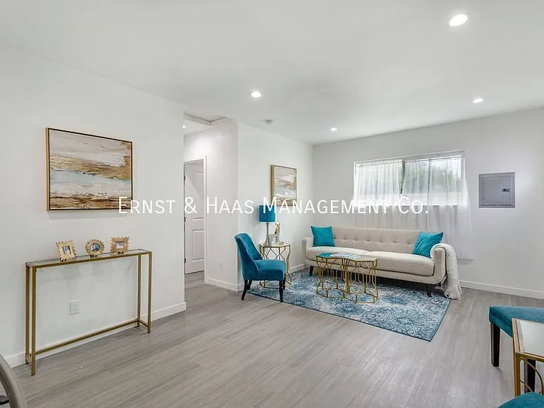 4437 Sunfield Ave — Photo 2