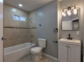 633 Thomas Blvd, East Orange, NJ