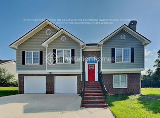 308 Pebblestone Dr, Loganville, GA 30052