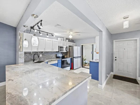 2640 Gately Drive W #1601, West Palm Beach, FL 33415