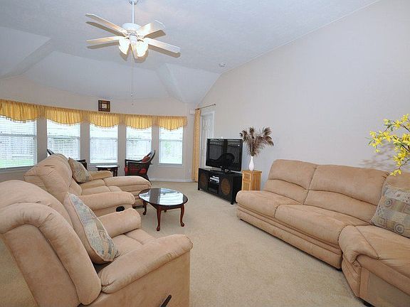 5th image of 18034 Parkwille Ln
