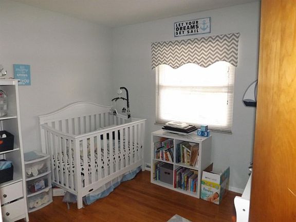 4th image of 1295 Deliquia Dr