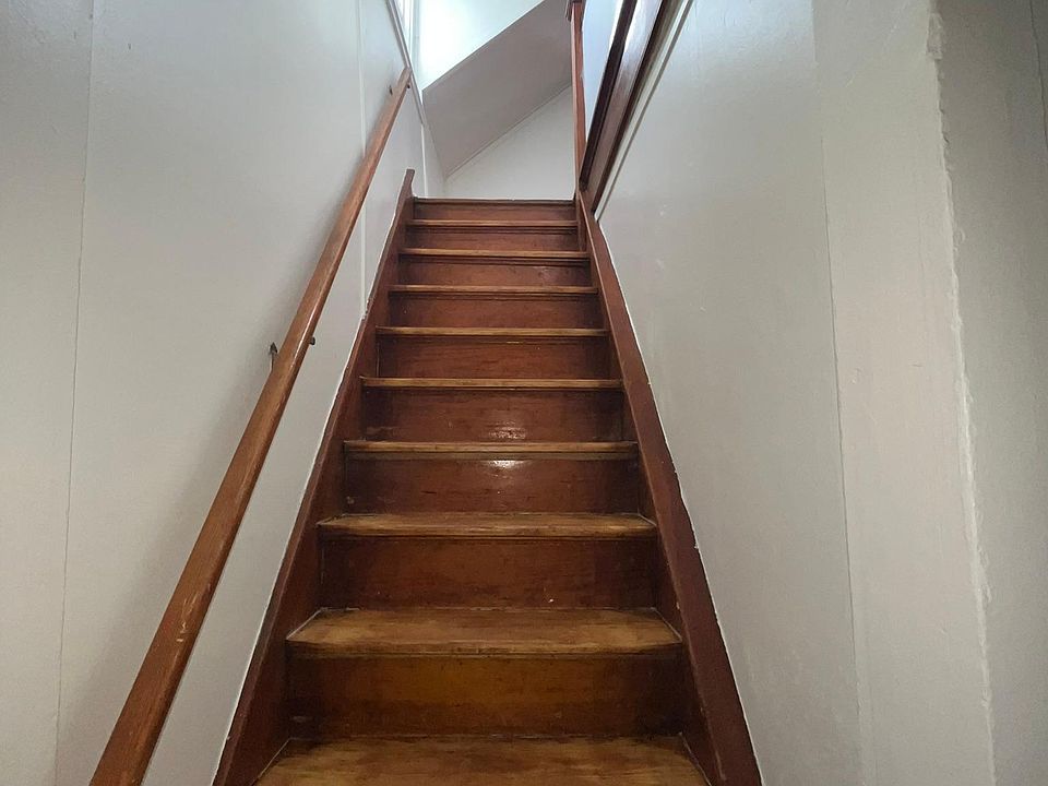 32 Russell Rd Albany NY Zillow