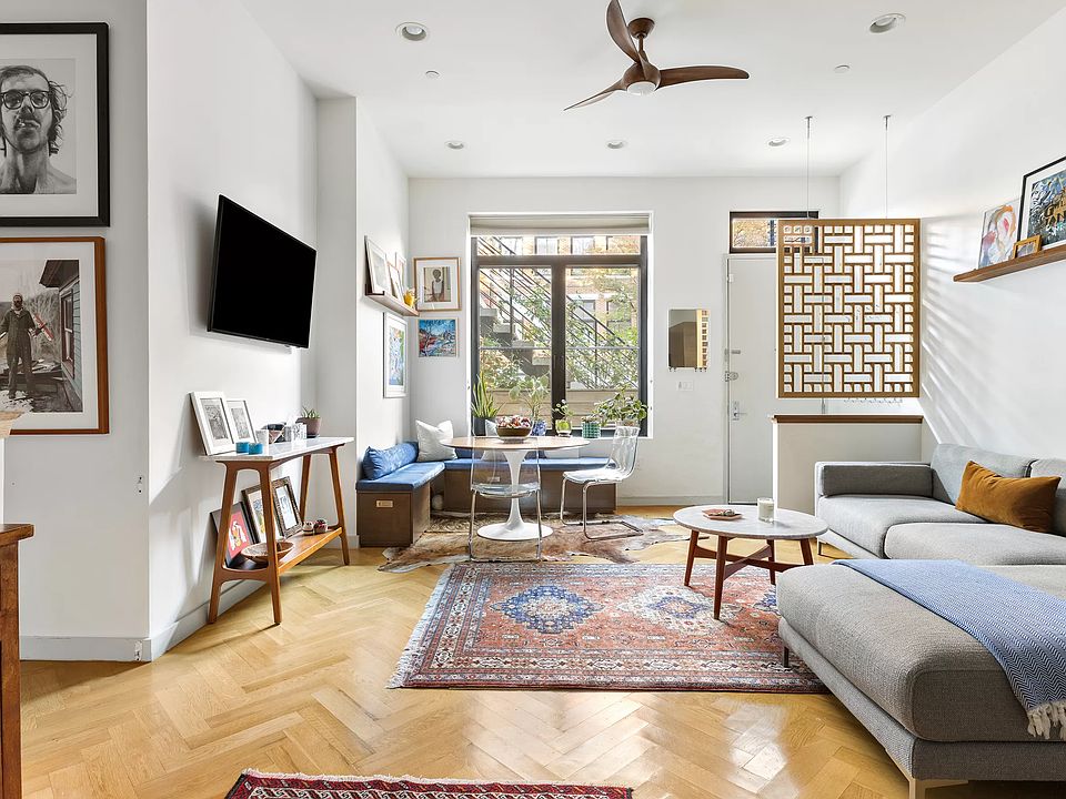1st image of 260 Greene Ave #1