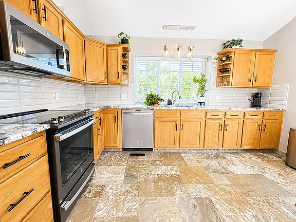3rd image of 7605 N 76th Ave