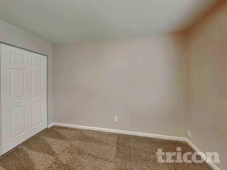 711 Archers Ln — Photo 13