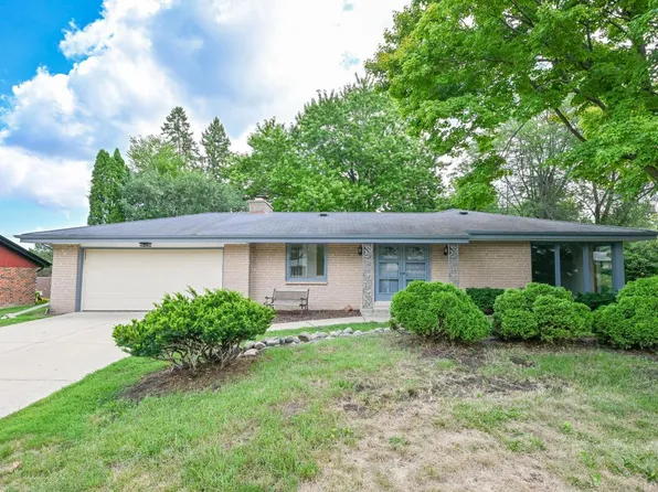 3660 S Joseph ROAD, New Berlin, WI 53151