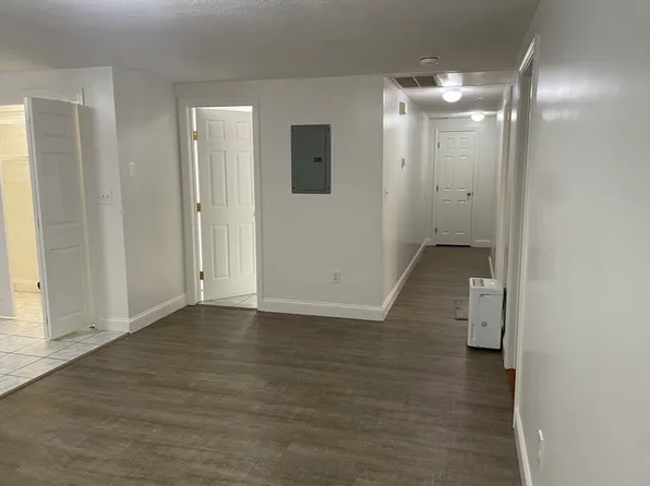 271 Jefferson Ave APT 2B, Salem, MA 01970