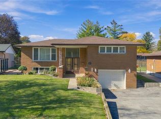 14 Geneva Dr, Hamilton, ON L9C 3Z5