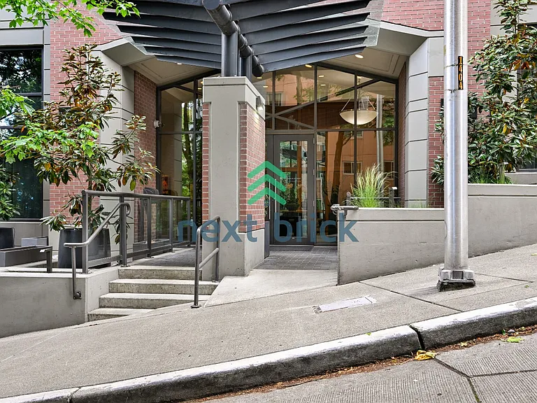1420 Terry Ave #906 — Photo 1