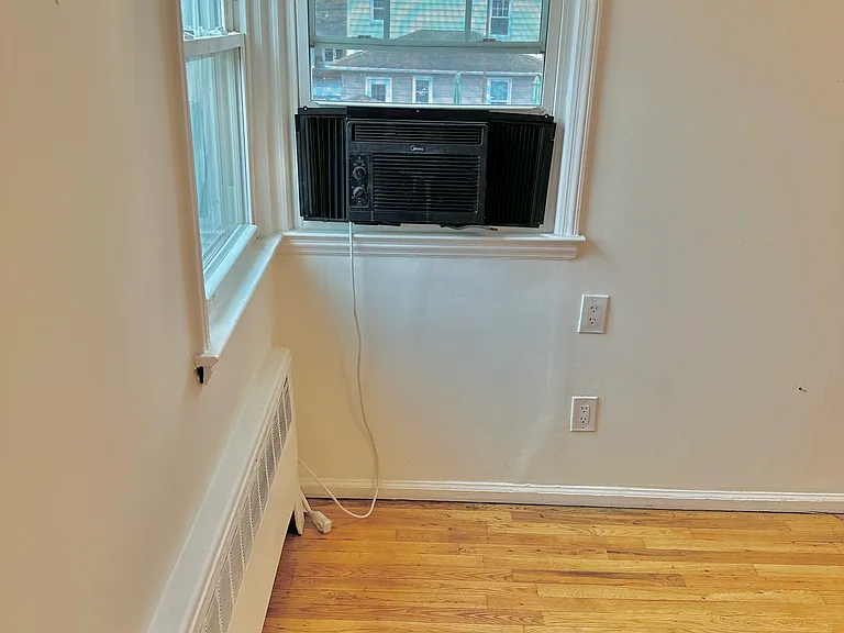 68 Shipherd Ave #2 — Photo 34