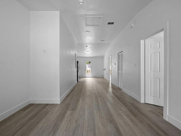 4th image of 2294 Magnolia Cir #2