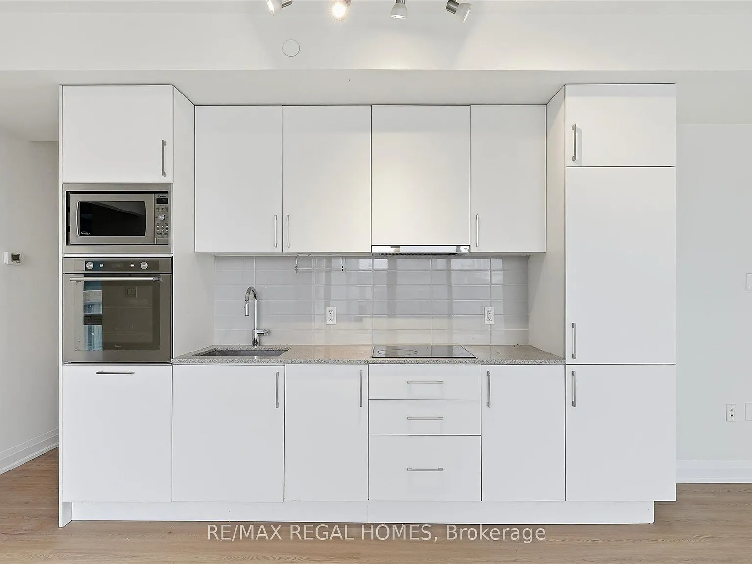 3 bed, $3,300 — Photo 2