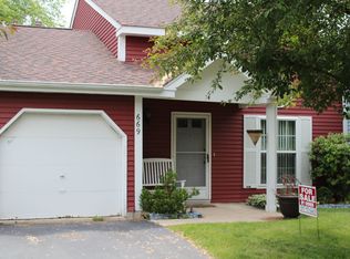669 Pleasant Pl, Island Lake, IL 60042