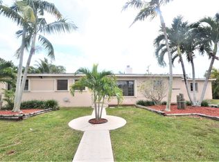 9480 Thanksgiving Dr, Cutler Bay, FL 33157