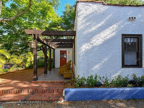 3rd image of 3609 Camino Real