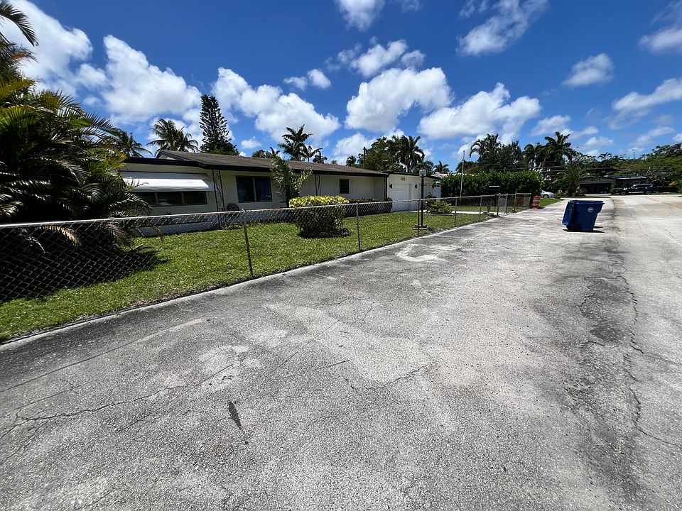 1st image of 2217 NW 4th Avenue