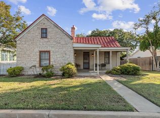 504 W Austin St, Fredericksburg, TX 78624