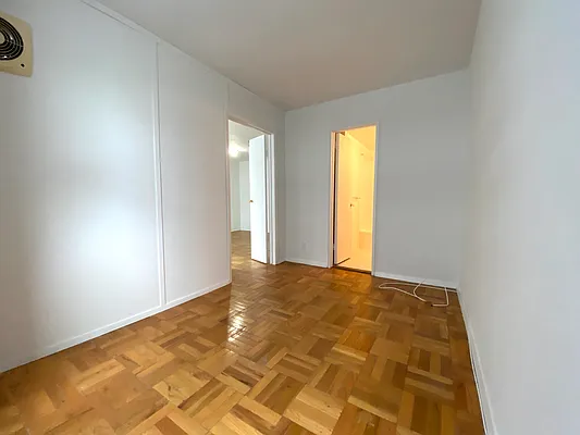 Rented by Kaden Realty | media 20