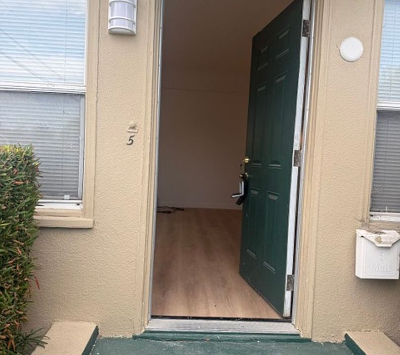 1st image of 51 Maple St