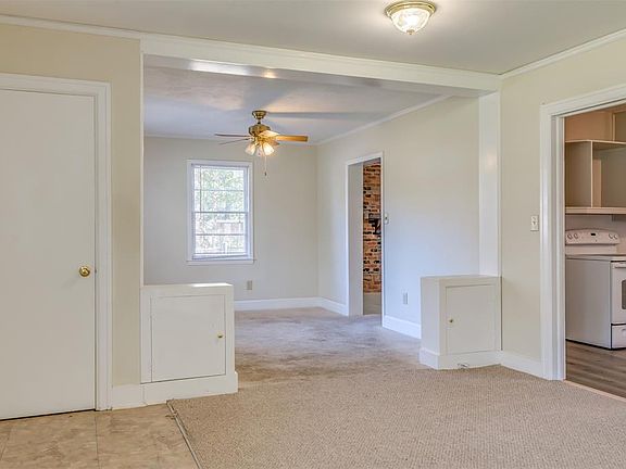 5th image of 738 Hillman Ct
