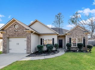 959 Meriweather Dr, Calera, AL 35040