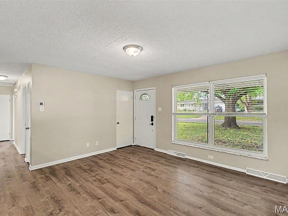 2nd image of 1785 Bobbinray Ave