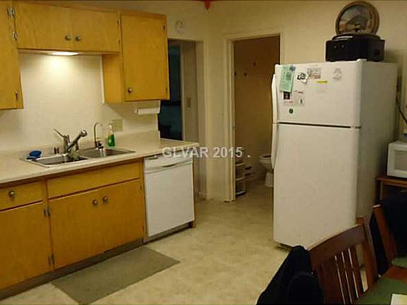 3rd image of 1198 Avenue G