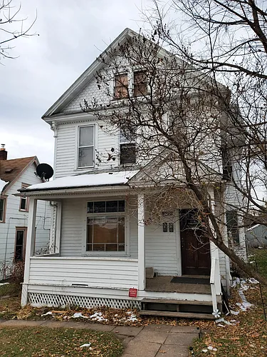 999 Burr St #1 Photo 1