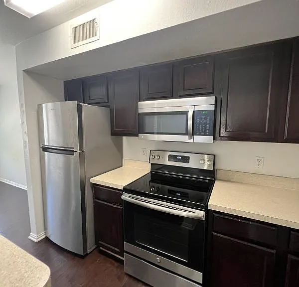9817 Walnut St #210 — Photo 50
