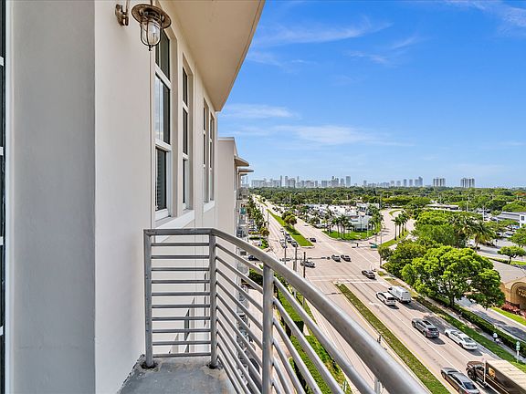 4th image of 1789 NE Miami Gardens Dr #W605