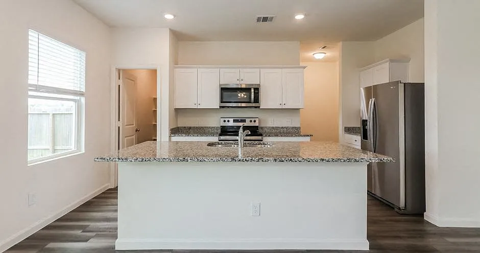 The Nexus at Kingsland Heights — Photo 3
