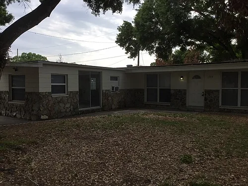 1703 Carnegie Cir Photo 1