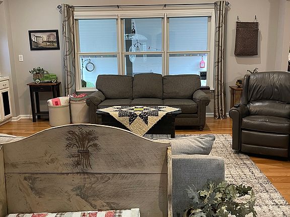 4th image of 5440 Rosebrock Ln