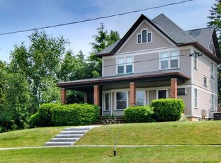 323 Johnston St SE, Caledonia, MI