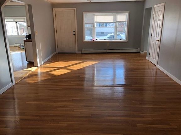 4th image of 460 Pond St Unit 1