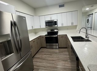 110 SW 13th St #302, Miami, FL 33130