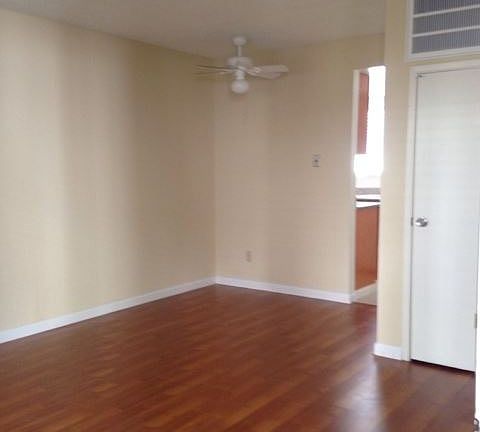 2nd image of 2212 V St APT 05
