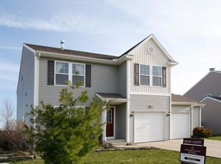 814 Fraser Grove Dr, Vicksburg, MI 49097