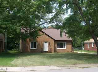181 Orchard Ln, Benton Harbor, MI 49022