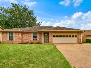 2710 Ballard Dr, Paris, TX 75460