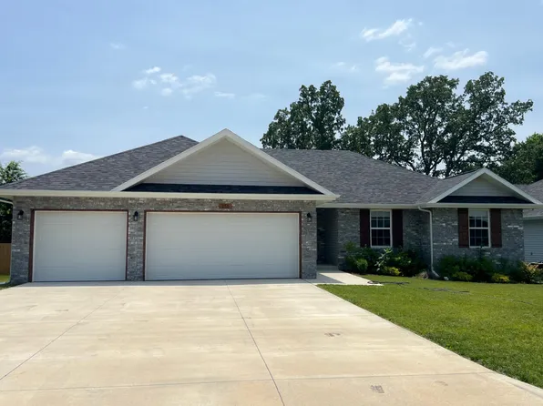 270 W Hickory Hills Street, Rogersville, MO 65742