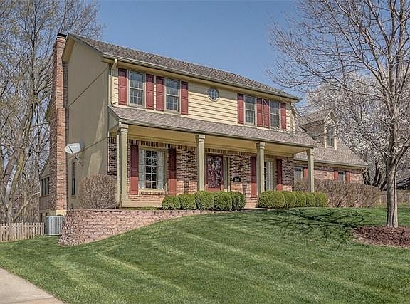 4th image of 2109 NW Timberline Dr
