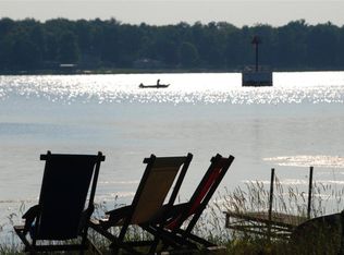 1423 Cove Rd, Sturgeon Bay, WI 54235